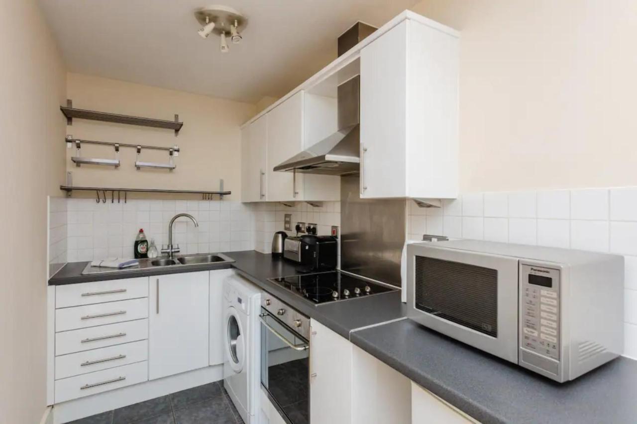 Vivid 2 Bedroom Apartment in Central Londen Buitenkant foto