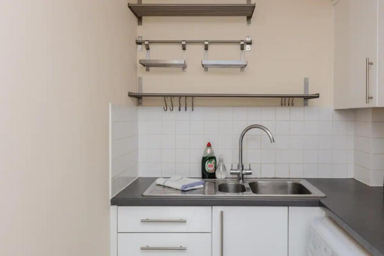 Vivid 2 Bedroom Apartment in Central Londen Buitenkant foto